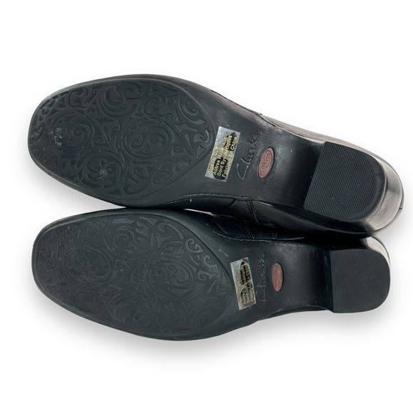 Clarks Ankle Bootie Boot SZ 9.5 Leyden Black Leather Ruche Slouch Buckle Comfort - Picture 12 of 13